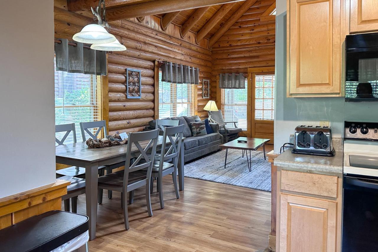 Reindeer Hideaway Villa พิเจนฟอร์จ ภายนอก รูปภาพ